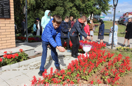 На территории Удмуртской Республики проведены памятные мероприятия, приуроченные ко Дню солидарности в борьбе с терроризмом