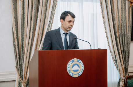 Состоялось совместное заседание антитеррористической комиссии и оперативного штаба в Карачаево-Черкесской Республике