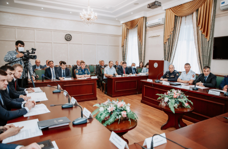 Состоялось совместное заседание антитеррористической комиссии и оперативного штаба в Карачаево-Черкесской Республике