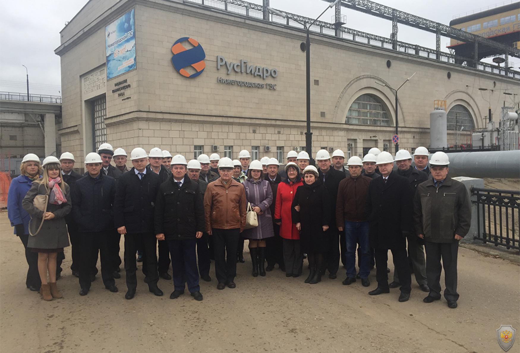Участники учебно-методического семинара на Нижегородской ГЭС