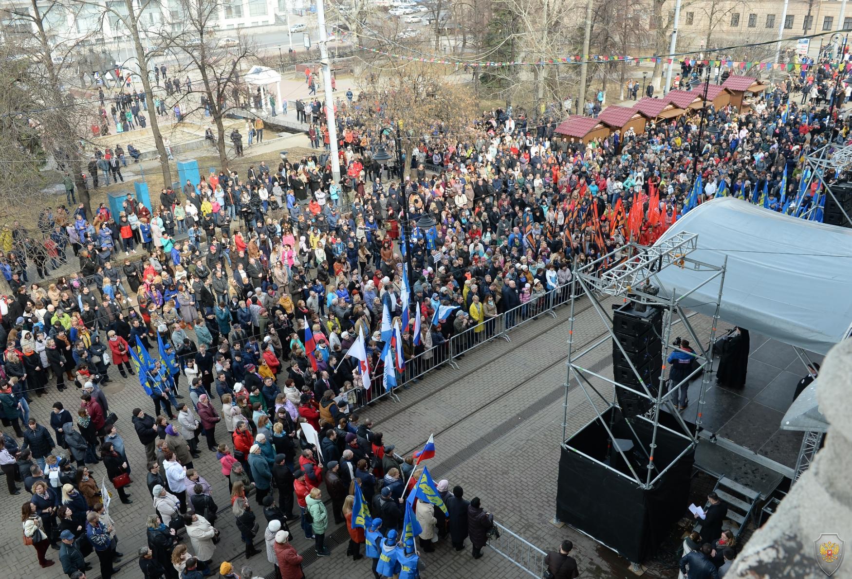 Нижегородцы почтили память жертв теракта в петербургском метро