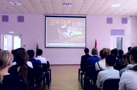Севастопольские полицейские обсудили со школьниками вопросы профилактики экстремизма в сети «Интернет»