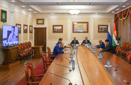 Участники совместного заседания антитеррористической комиссии и оперативного штаба в Калужской области