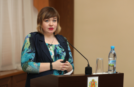 Выступление председателя комитета по социальной политике Яниной Е.В.